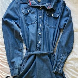 Indigo Rein women’s denim shirt dress. Large.